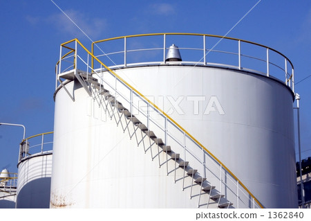 White tank and blue sky H 1362840