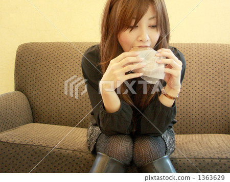 在咖啡廳（早餐） 1363629