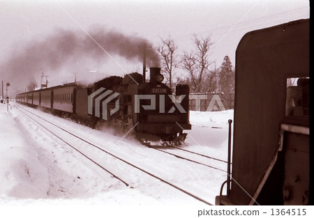 在Banetsukishi線的山手站的昭和44列車交換 1364515