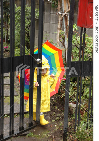 Walk on a rainy day Walk on a rainy day 1365980