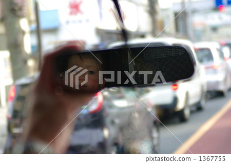 The back of the rearview mirror 1367755