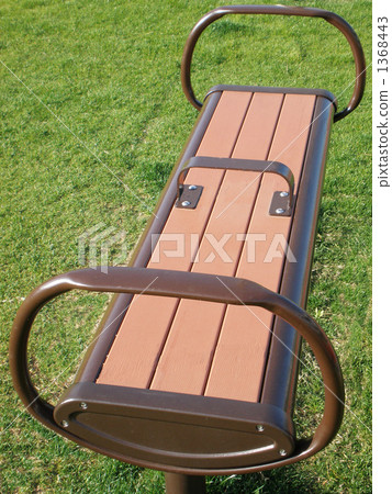 公園的長椅上 公園的長椅上 1368443