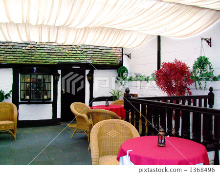 Rattan and Tenth restaurant Roof seat 1368496