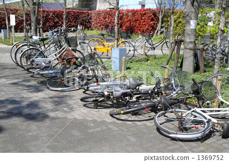 Nuisance parking lot 1369752