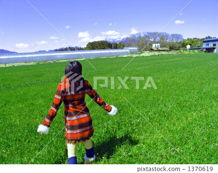牧場 草原 女生 1370619