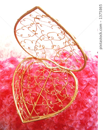 Feeling in heart shaped glove compartment 1375865