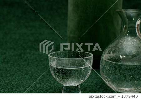Sake 1379440