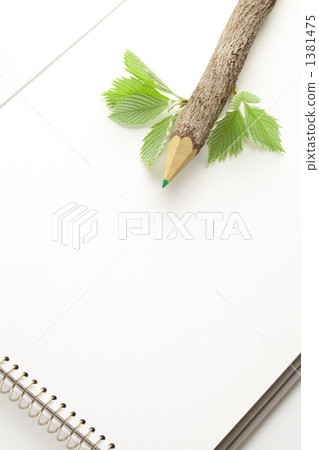Colored pencil and sketchbook Colored pencil and sketchbook 1381475