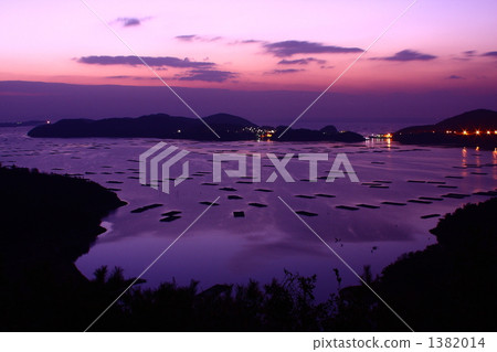瀨戶內海在晨光中染色 瀨戶內海在晨光中染色 1382014