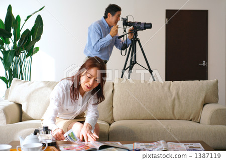 Thinking with senior couple 1387119