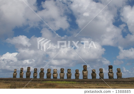 Ah tongariki的Moai Ah tongariki的Moai 1388885