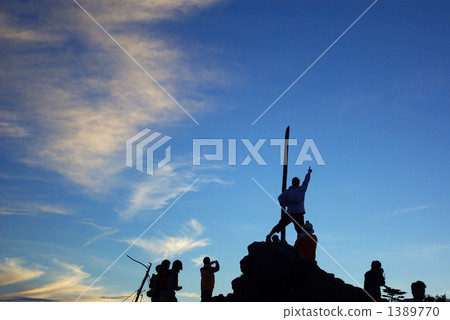 山峰藍天 1389770