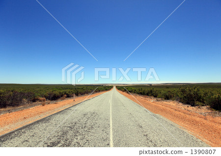 Line straight following the horizon 1390807