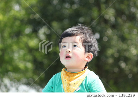 infant, infantile, little child 1391229