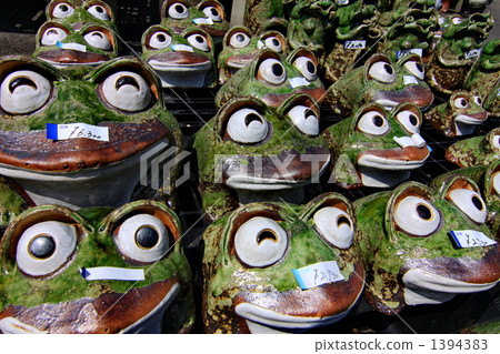 Frog of Shigaraki ware 1394383