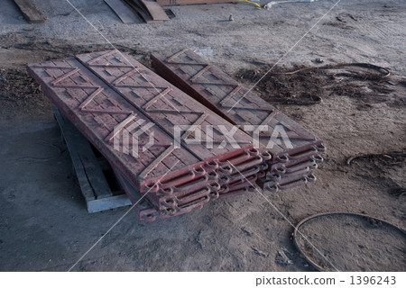 Weight in waste factory 1396243