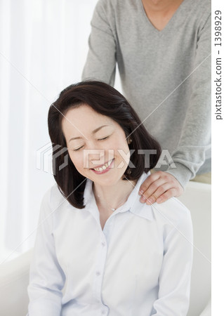 Middle-aged female 1398929