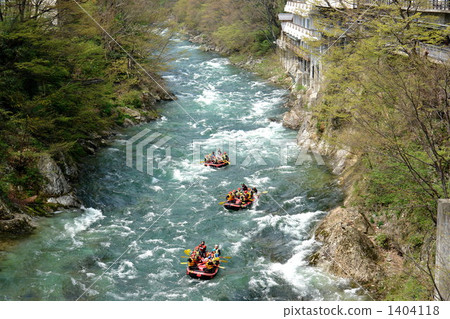 Rafting at Suwa Gorges 1404118