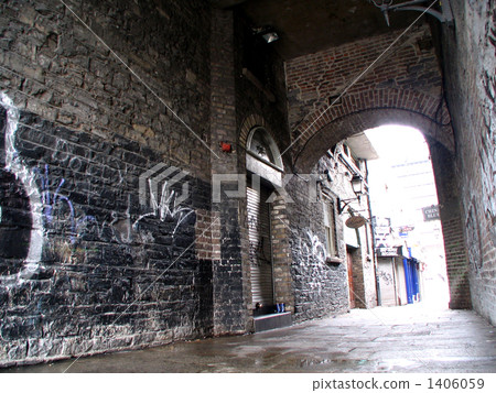 Ireland Dublin back road 1406059