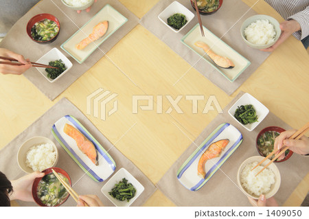 dining room, breakfast, from above 1409050