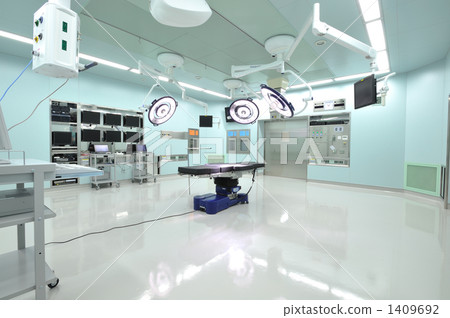 operating room, operating theatre, shadowless lights 1409692
