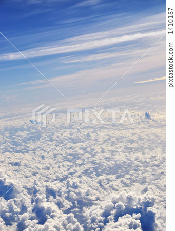 Sea of clouds 1410187