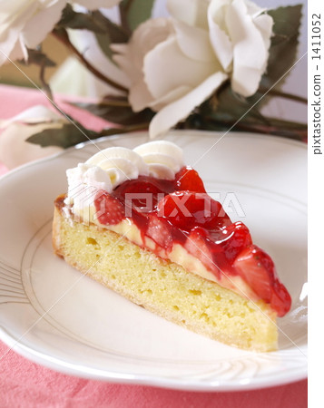 strawberry cake, confectionery, sweet 1411052