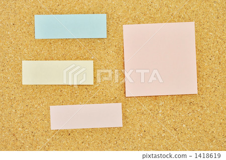 Sticky not labeled cork board 1418619