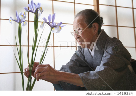 Japanese heart and flowers Japanese heart and flowers 1419384