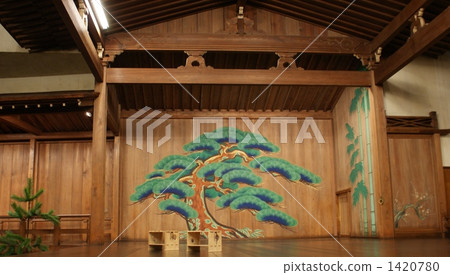 能樂舞台 1420780