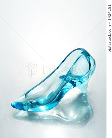 Glass shoes 1424181