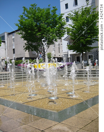 Fountain of the Flower Watch Park Fountain of the Flower Watch Park 1424734