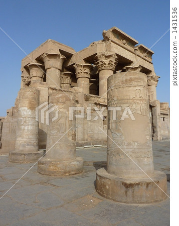 Crown of Komuombo Temple Crown of Komuombo Temple 1431536