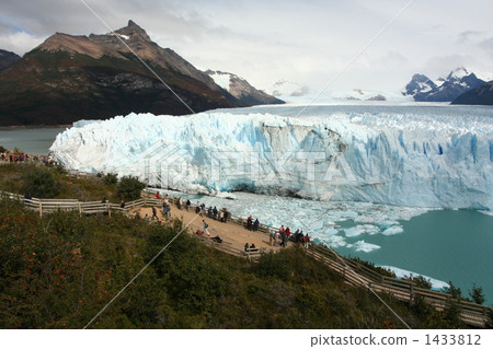 (Argentina) Pelito Moreno Glacier of Los Glaciares National Park 1433812