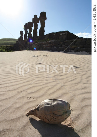 (智利)安娜肯納海灘的莫阿納雕像 (智利)安娜肯納海灘的莫阿納雕像 1433862