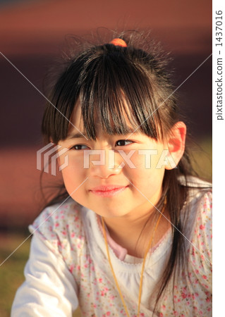 slanting rays of light, primary school child, primary school student 1437016