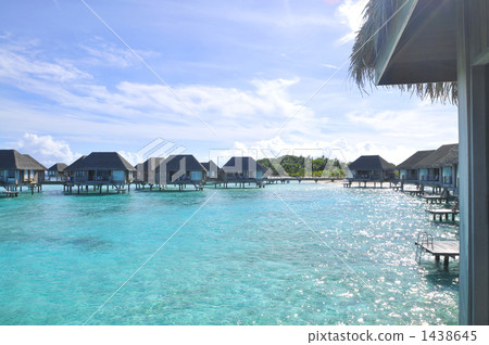 overwater villa, over-water cottage, blue water 1438645