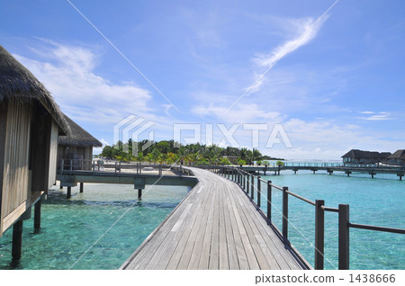 overwater villa, over-water cottage, maldives 1438666