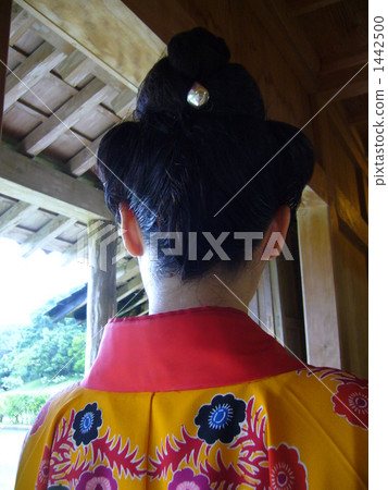 A haircut 1442500
