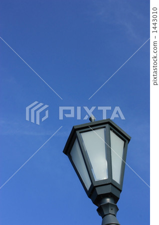 Sky image with street light (vertical) 1443010
