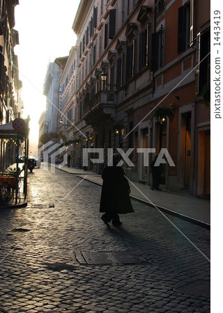 Dusk of Italy · Rome - Via Condotti Dusk of Italy · Rome - Via Condotti 1443419