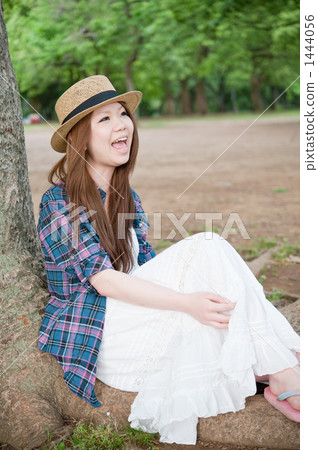 brown hair, shirt, shirts 1444056