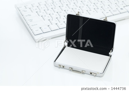 PC keyboard and business card case 1444736