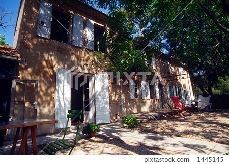 Suburban house Suburban house 1445145