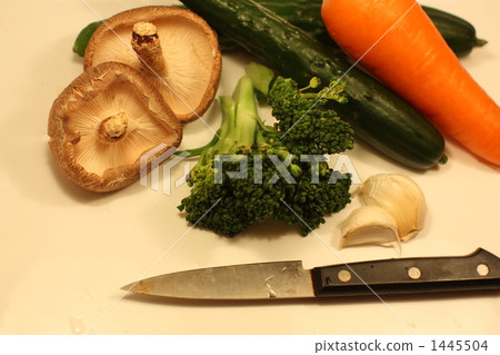 很多蔬菜和刀具 1445504