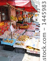 Suzhou's fruit store 1445983