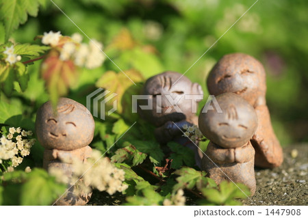 Dear Mr. Jizo, a good friend of the field 1447908