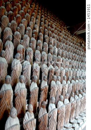 長久寺的木製雕像 長久寺的木製雕像 1451911