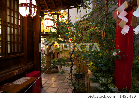 地面 紙燈籠 神殿 1453459