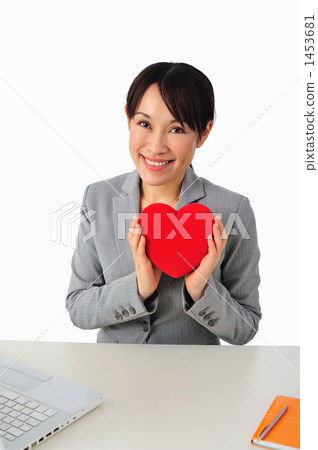 有心臟的婦女 1453681